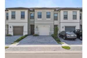 2108 N Appleton Cir N, Oakland Park