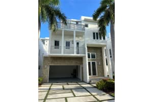 8415 Nw 34th Dr, Doral