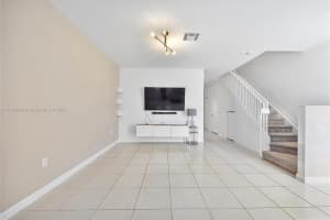 10013 Sw 228th Ter 10013, Miami