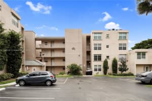 9491 Evergreen Pl 207, Davie