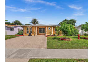 3380 Nw 46th Ave, Lauderdale Lakes