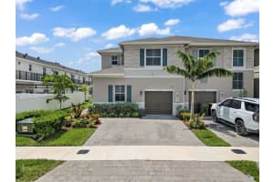 1772 Se 8th Ter, Homestead