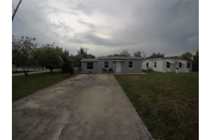 1698 Ne 182nd St, North Miami Beach