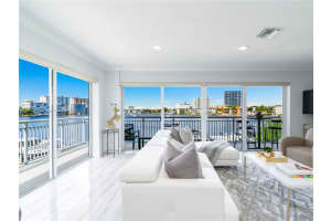 120 Golden Isles Dr 31b, Hallandale Beach 120 Golden Isles Dr 31b, Hallandale Beach