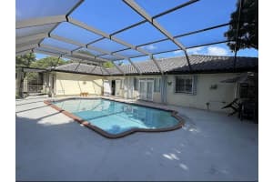 15181 Sw 156th Ter, Miami