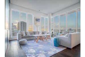 900 Brickell Key Blvd 2204, Miami