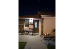 102 W 27th St, Hialeah