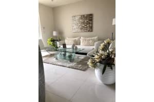 10422 Nw 64th Ter, Doral