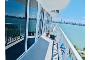 7601 E Treasure Dr 1406, North Bay Village