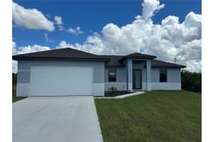 612 Ames St E, Lehigh Acres