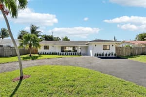 1960 Ne 32nd St, Lighthouse Point