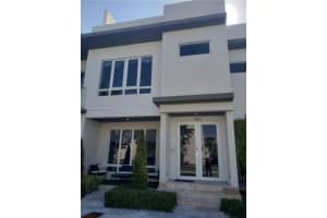 6422 Nw 105th Pl, Doral