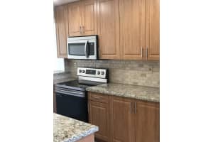 151 Lakeview Dr 201, Weston 151 Lakeview Dr 201, Weston