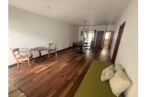 2208 Bay Dr 8, Miami Beach