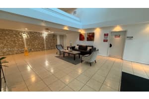 140 Lakeview Dr 208, Weston 140 Lakeview Dr 208, Weston