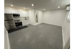 4300 Nw 3rd Ct 1, Plantation