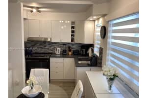 3133 S Ocean Dr 118, Hallandale Beach
