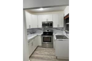 5491 W 24th Ave 36, Hialeah