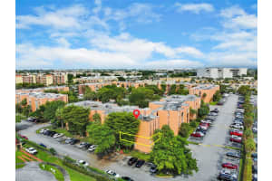 9440 W Flagler St 201, Miami