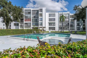 6923 Cypress Rd C12, Plantation