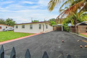 8330 Nw 33rd Ave, Miami