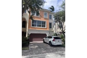 5565 Ne Trieste Way, Boca Raton