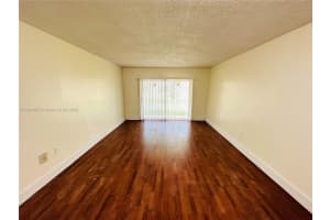 505 Nw 177th St 131, Miami Gardens