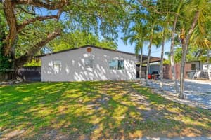4111 Sw 33rd St A, West Park