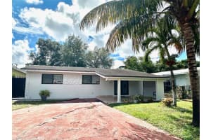 1940 Nw 153rd St, Miami Gardens