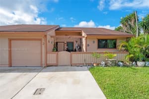 2 Flint Way, Boynton Beach