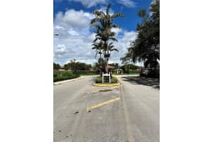 10181 Twin Lakes Dr 23-b, Coral Springs
