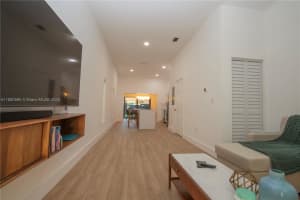 2033 Sw 62nd Ave A, Miami