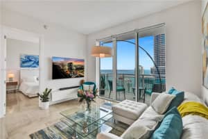 950 Brickell Bay Dr 4707, Miami 950 Brickell Bay Dr 4707, Miami