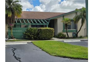 460 Lakeview Drive 2, Weston 460 Lakeview Drive 2, Weston