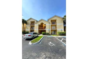 7610 Westwood Dr 122, Tamarac