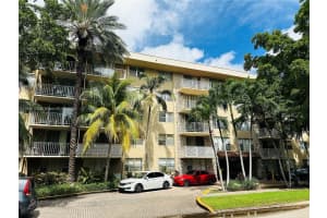 1805 Sans Souci Blvd 418, North Miami