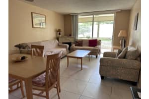 6021 Nw 61st Ave 208, Tamarac