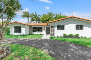 6701 Sw 48th St, Miami