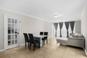 18011 Biscayne Blvd 902, Aventura