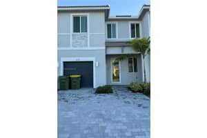 682 Se 14th St, Homestead 682 Se 14th St, Homestead