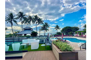 5225 Collins Ave 517, Miami Beach