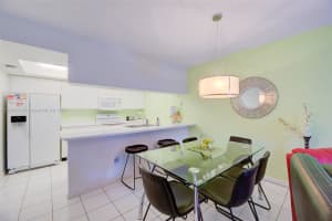 174 Waterside Dr 174, Hypoluxo