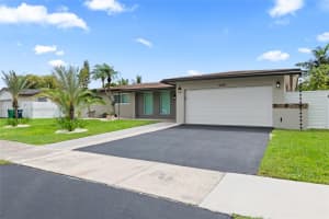 8440 Sw 201st St, Cutler Bay