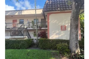 831 Ne 207th Ln 2-106, Miami