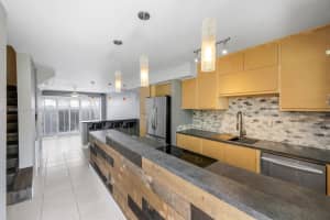 10900 Sw 104th St 122, Miami