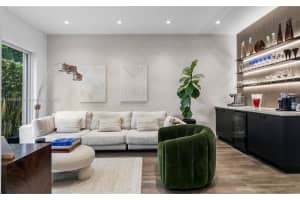 1396 Harbor Vw W, Hollywood