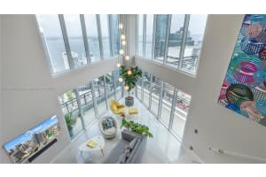 60 Sw 13th St 4200, Miami