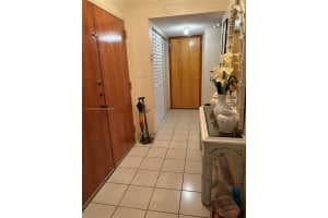 1350 Sw 122nd Ave 423, Miami