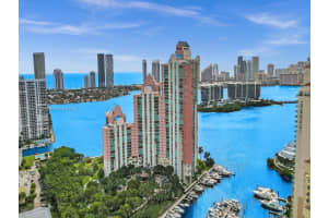 3370 Hidden Bay Dr 2607, Aventura