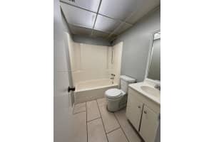 2800 Nw 56th Ave A303, Lauderhill